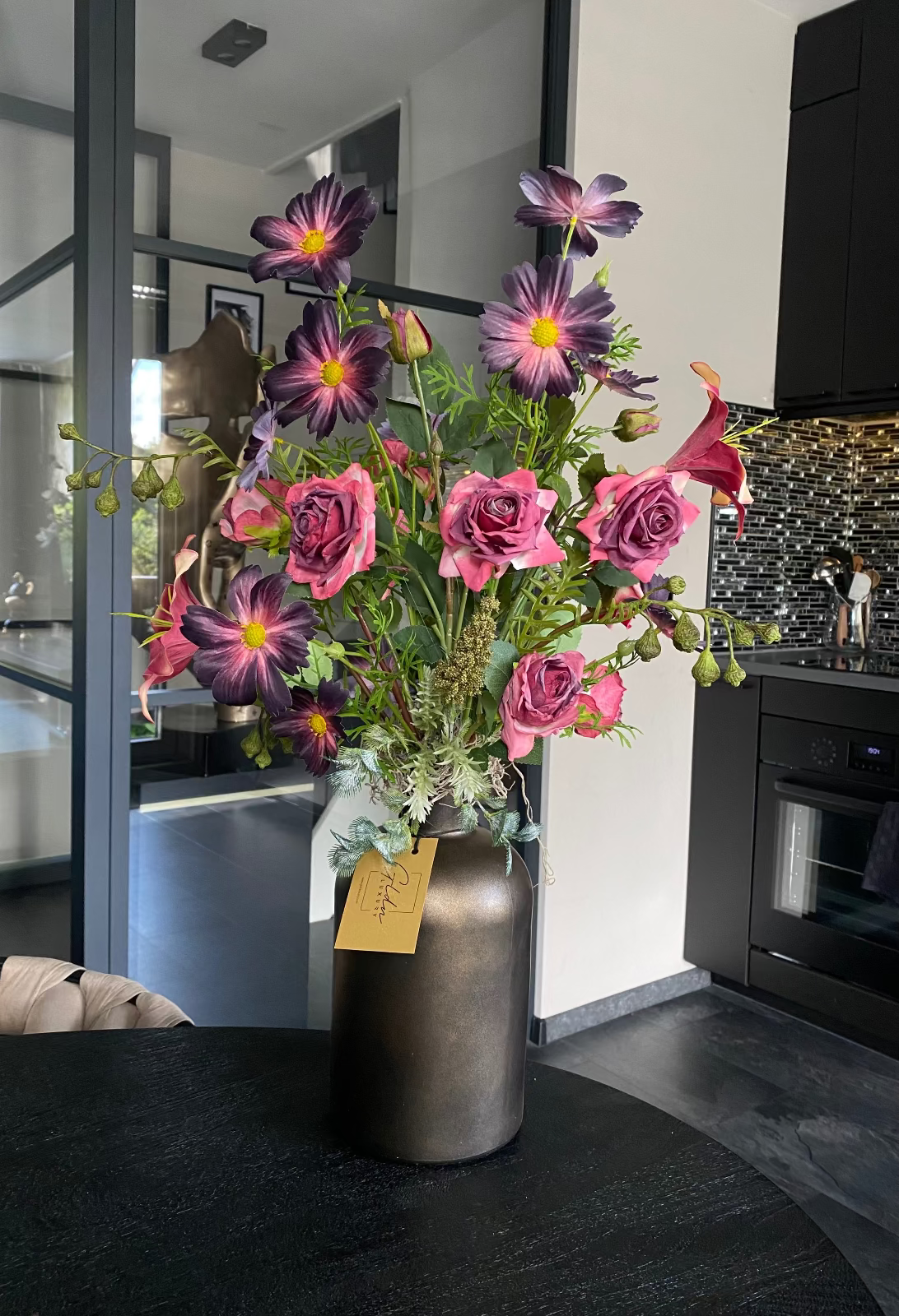 Exclusief Kunstbloemen Arrangement Paars Roze Inclusief Vaas