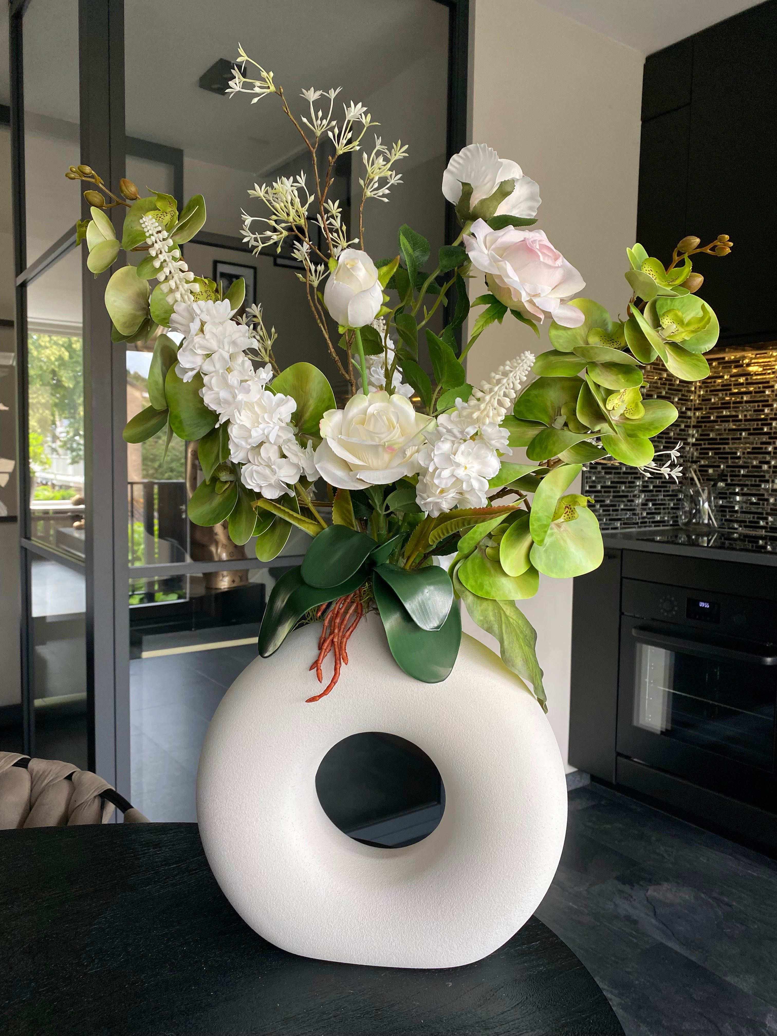 uxe Witte Orchidee Kunstbloemstuk met Design Vaas – 70 cm | GLDN Luxury