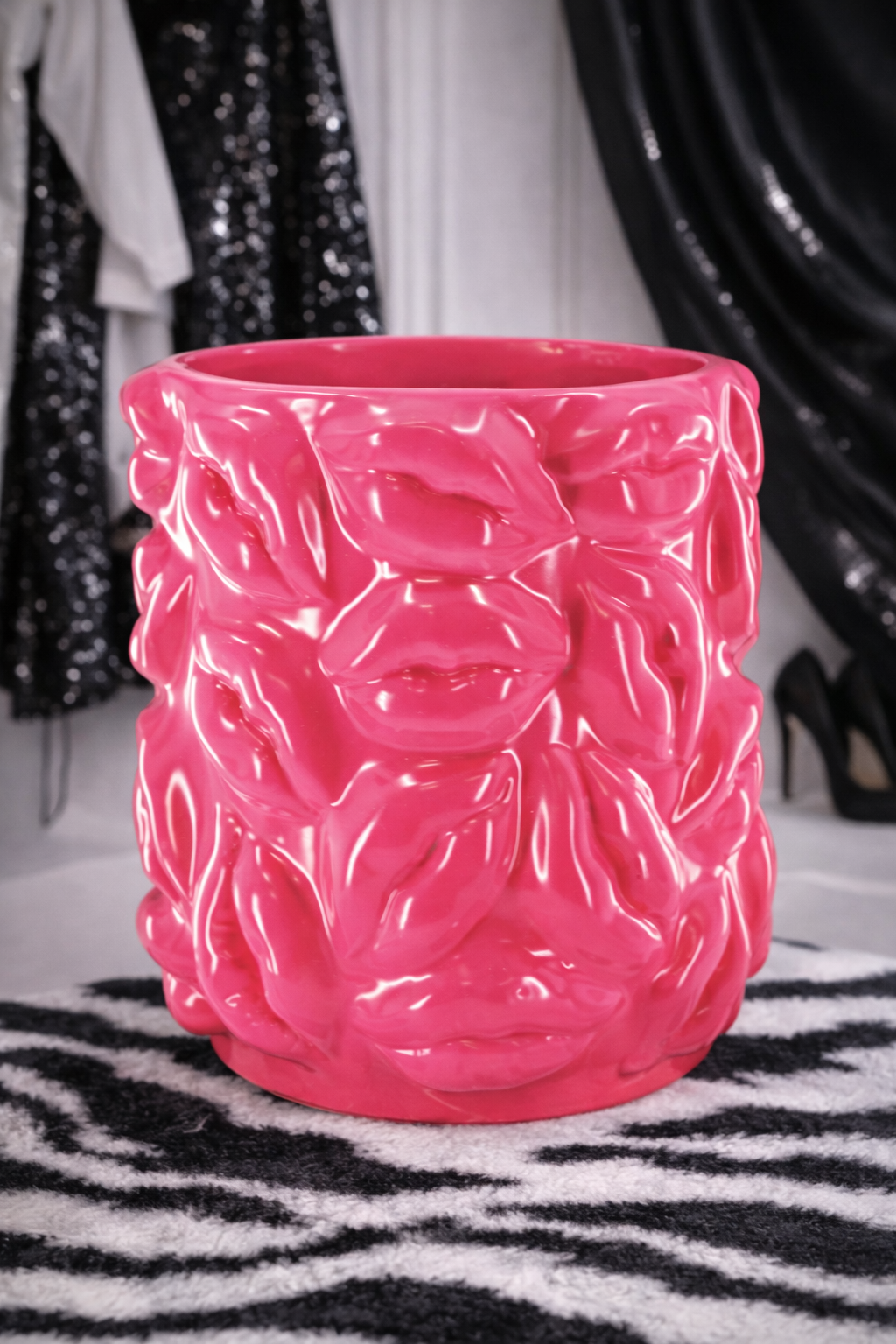 Pot de fleurs Néon Rose Lèvres 17,5cm
