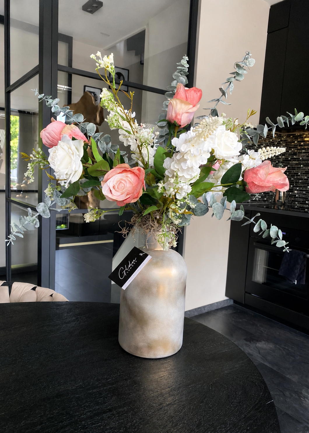 Exclusief Bloemstuk met Rozen en Eucalyptus Royal Blush (15630320795996)
