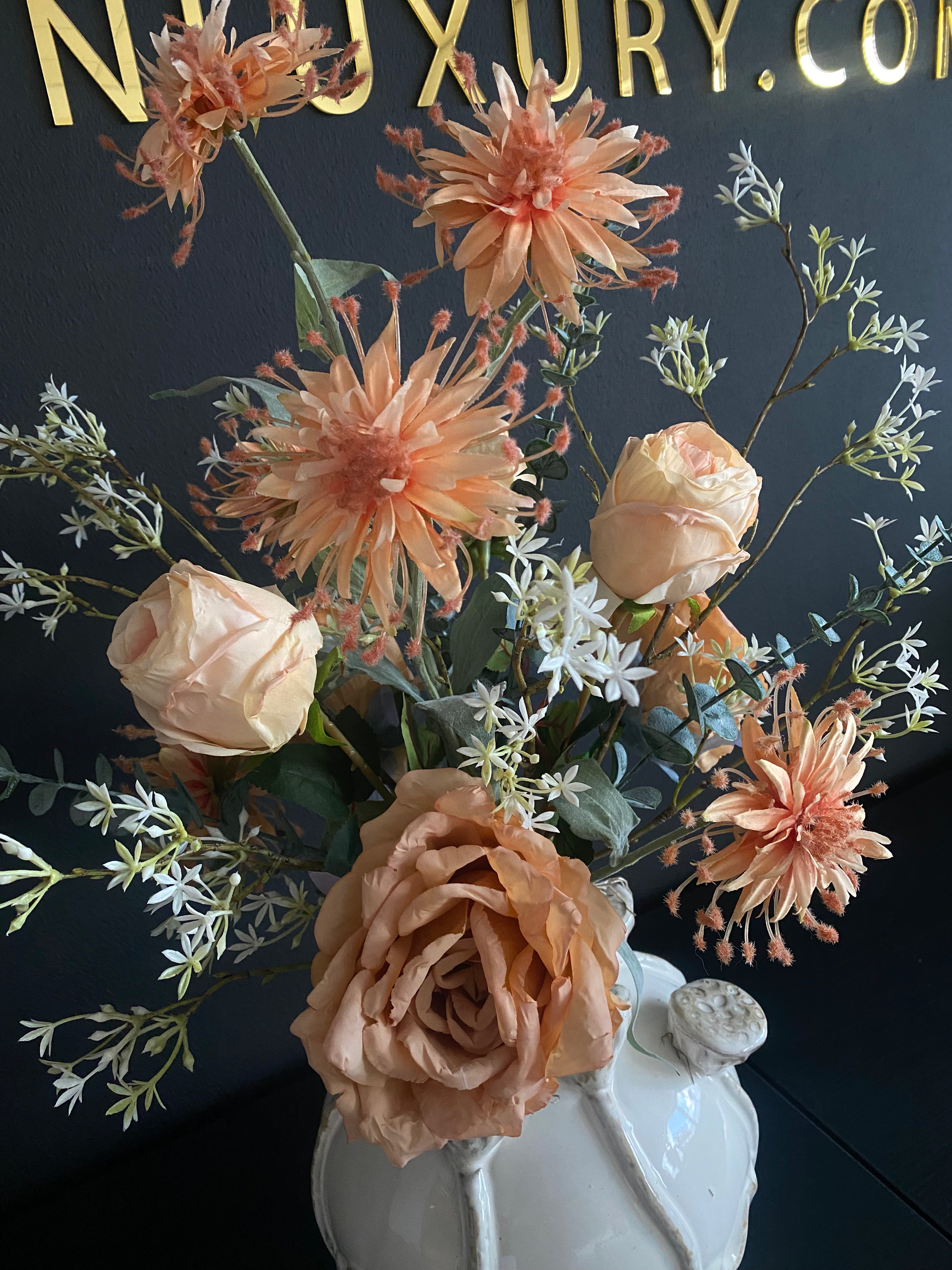 Luxe Zijdebloemstuk met Vaas – Peach, Champagne & Crème | 70 cm