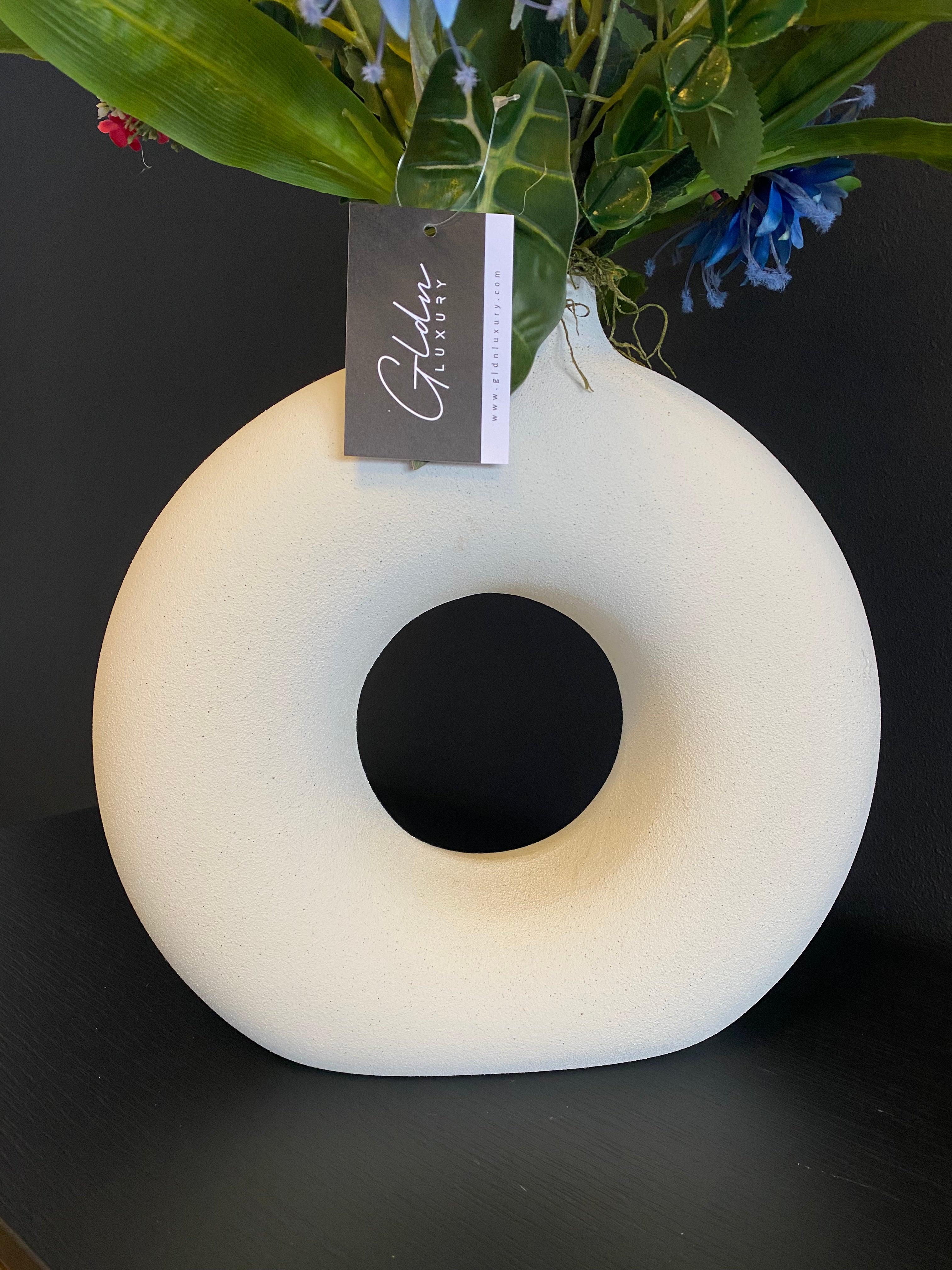 Luxe Kunstbloemstuk met Roze en Blauwe Bloemen